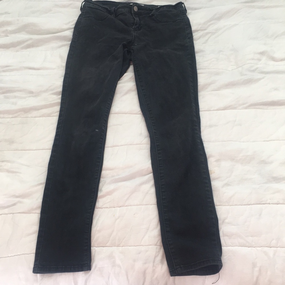 Low rise jegging. Size 26. Worn once. Faded black